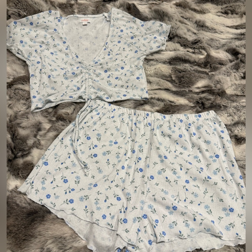 Colsie White and Blue Floral Pajama Set